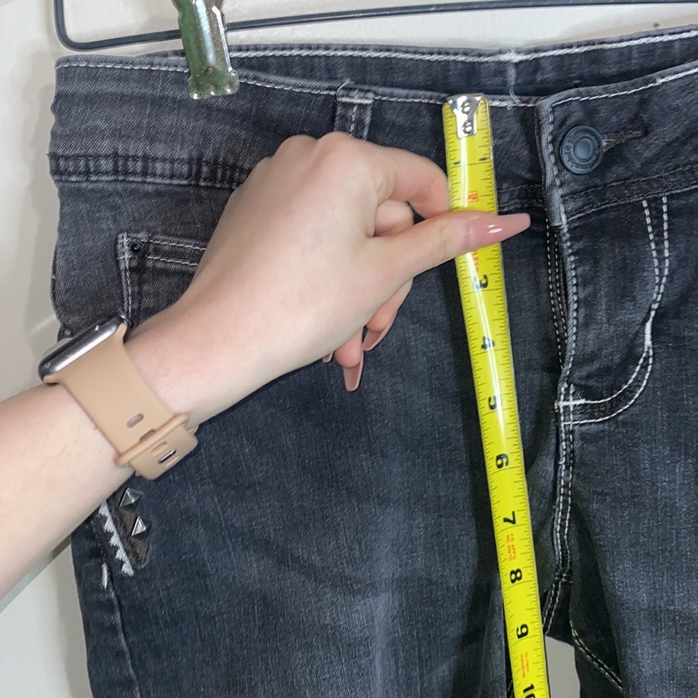 🛍️Black Lee jeweled perfect fit skinny jeans! - Picture 4 of 7